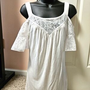 Elegant White Lace Cold Shoulder Top